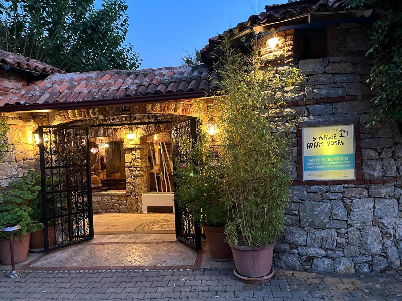 Sun Blue Apart Hotel İçmeler Exterior photo