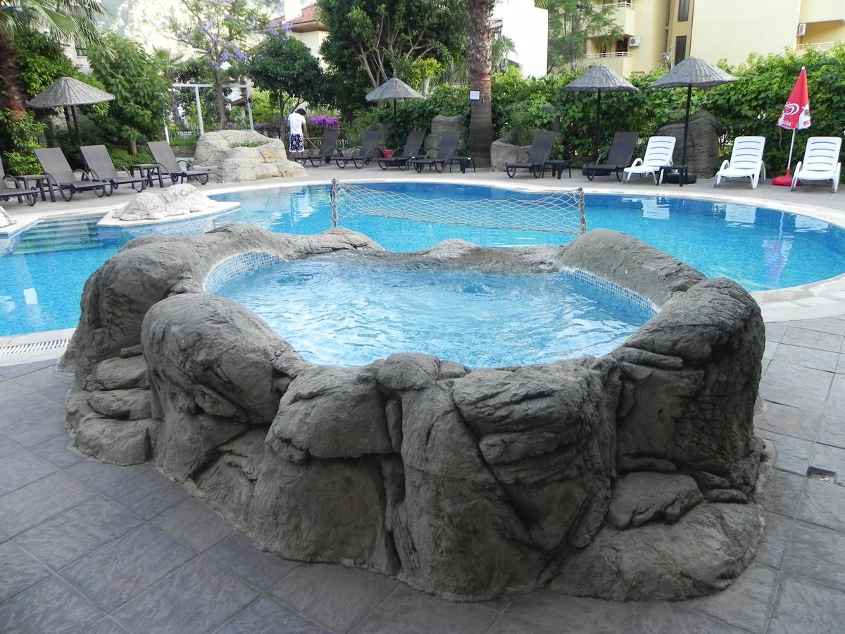 Sun Blue Apart Hotel İçmeler Exterior photo