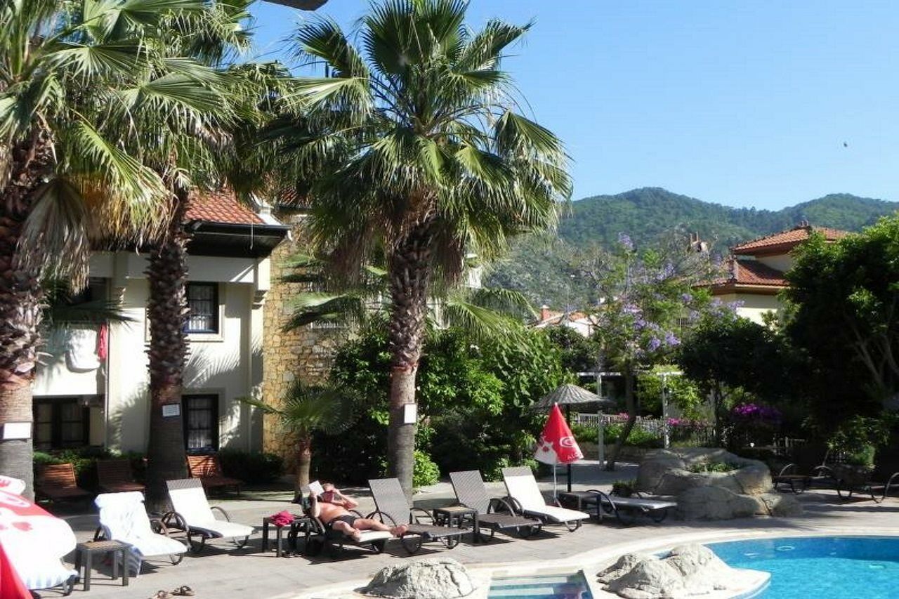 Sun Blue Apart Hotel İçmeler Exterior photo